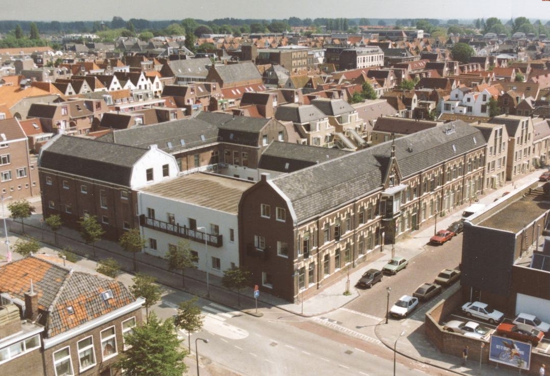 Mostertcomplex vh Tieleman en Dros.jpg